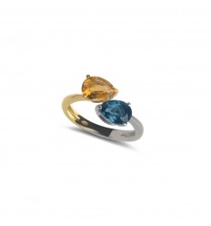 18 carat White/yellow Gold ring with 1 blue Topaz 1 yellow citrine