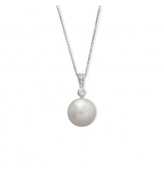 18 carat white gold pendant with 13mm radius pearl and 4 diamonds