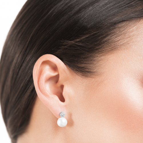 Arracades en or blanc de 18 quirats amb perla i diamants talla brillant