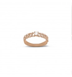 Anillo en or rosa 18 quirats amb 1 diamant central i 56 diamants