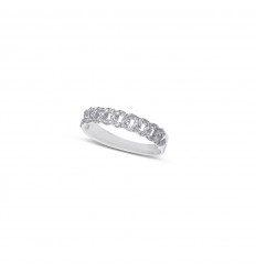 Anillo en oro blanco 18 quilates con 60 diamantes talla brillante