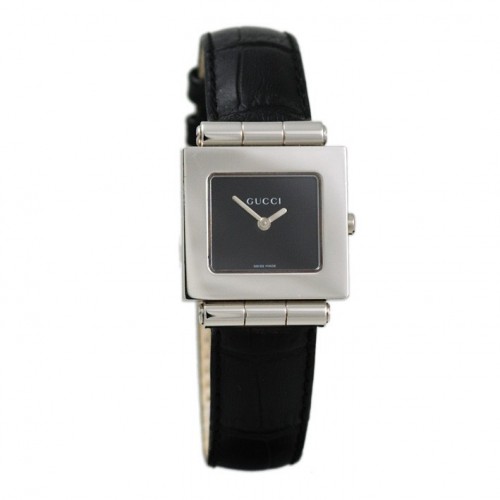 Gucci Leather Strap Watch. 6131 