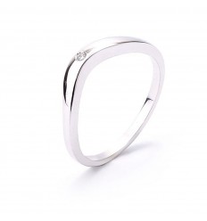 Engagement ring for her shaped in 18 carat white gold and diamond