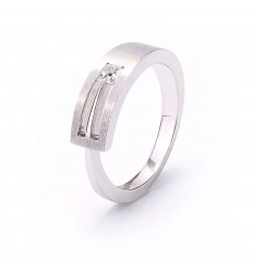 Solitaire engagement ring with 1 diamond cut princess satin finish