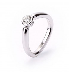 Engagement ring triangular shape brilliant cut 0.22 carats diamond