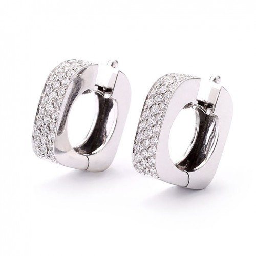 Square earrings with brilliant cut diamonds and 18 carat gold